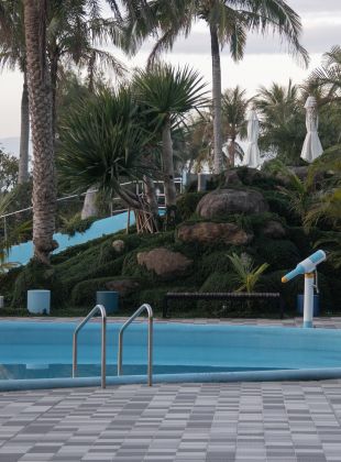 the pools 戶外水區｜戲水池暫停開放(部份區域)
